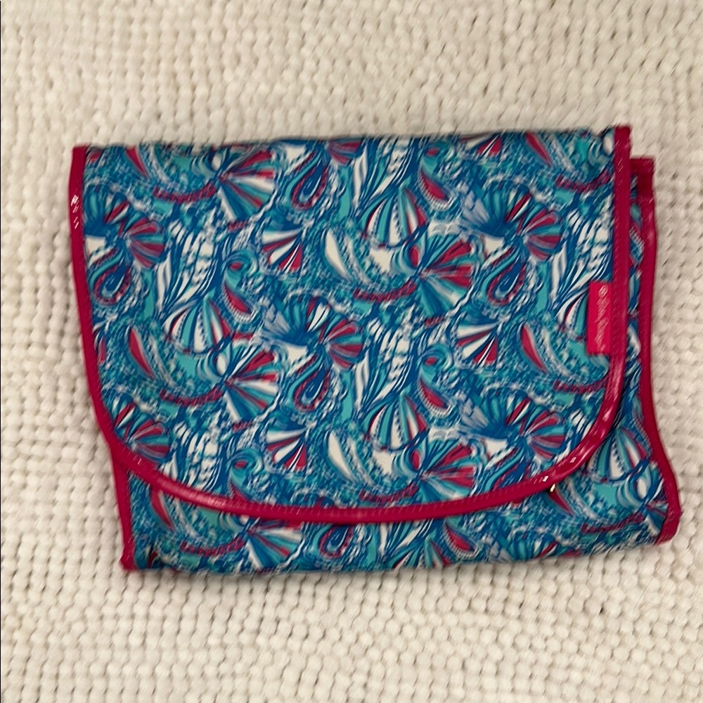 Lilly Pulitzer for target Cosmetic Bag with Pink Trim